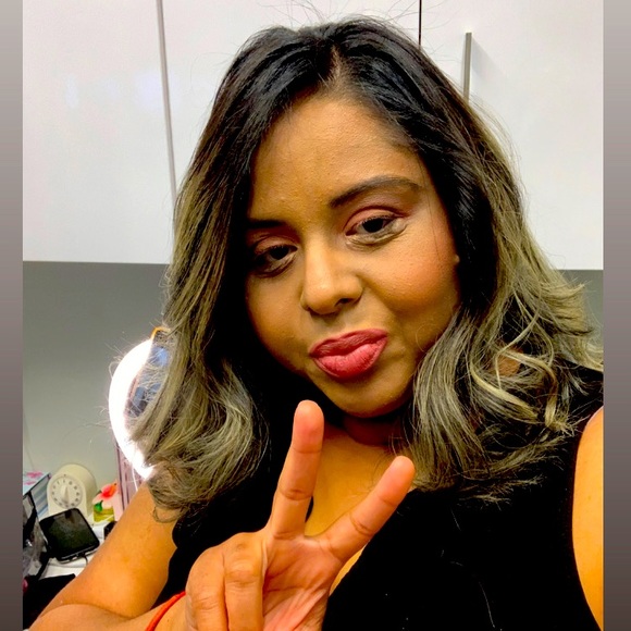 Meet your Posher, Angelica - Picture 1 of 15